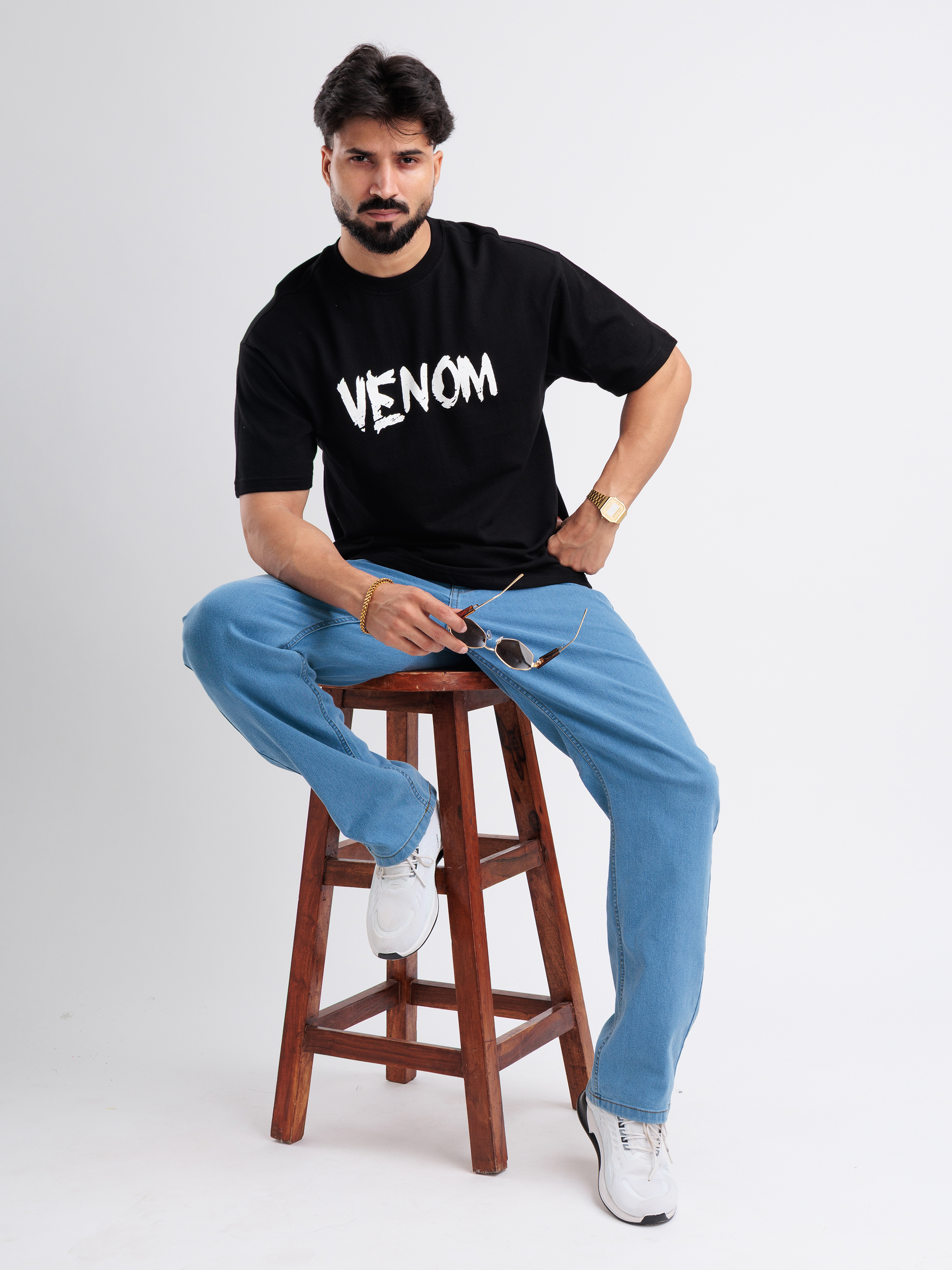 Venom Oversized Graphic T-Shirt – Black - View 2