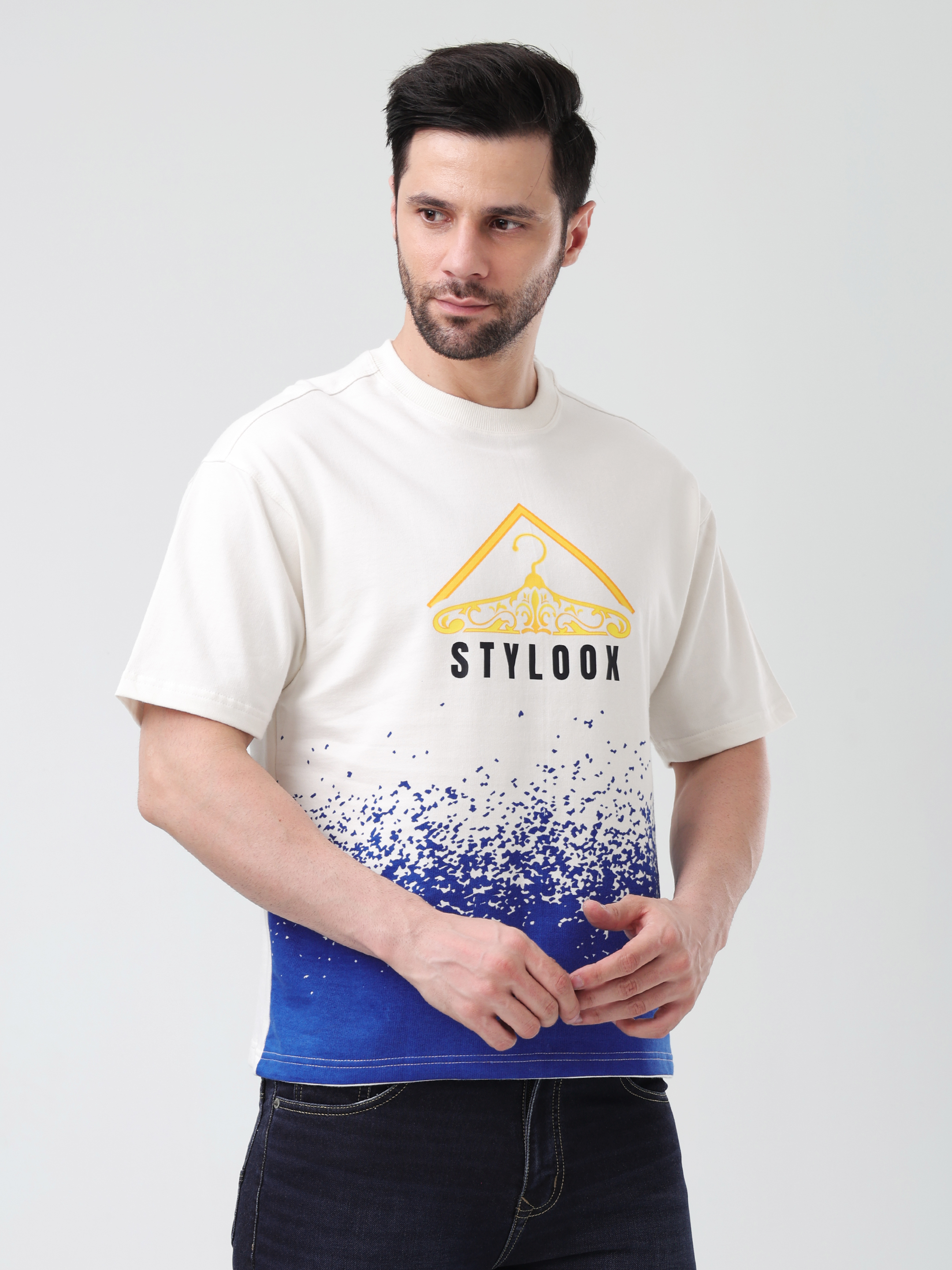 Styloox Men's Oversized White And Royal Blue Spray Paint T-Shirt - View 4