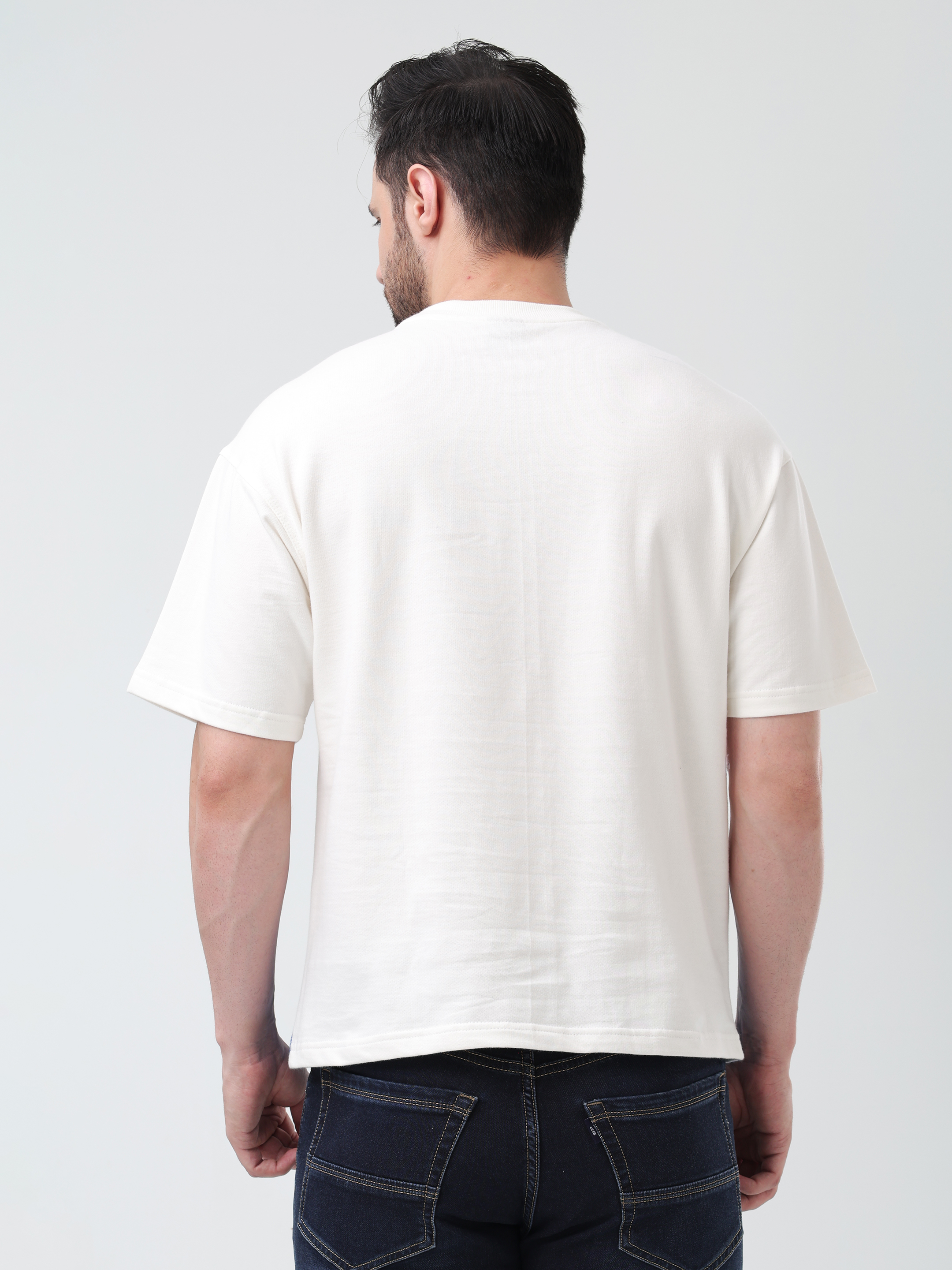 Styloox Men's Oversized White And Royal Blue Spray Paint T-Shirt - View 5