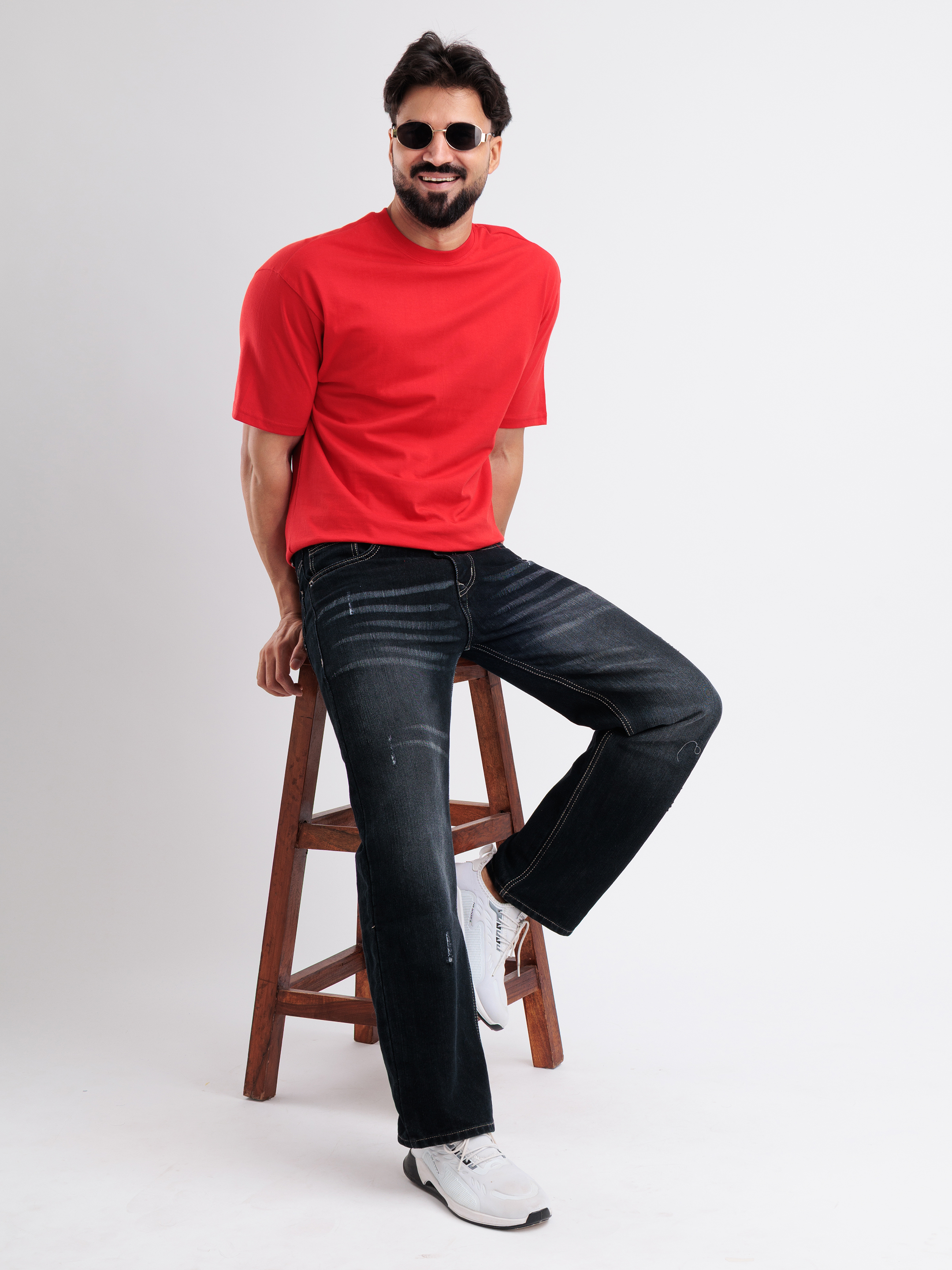 Bright Red Casual Oversized T-Shirt for Men - View 2